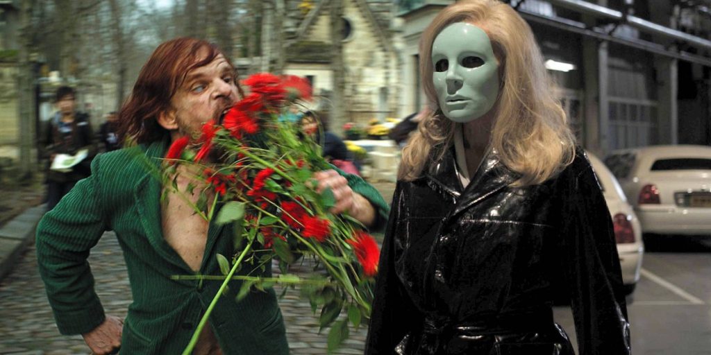 Final de Holy Motors explicado: qué significa realmente