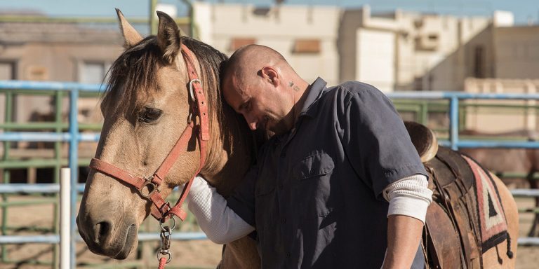Explicación del final de Mustang (2019): ¿Qué le sucede a Marquis?