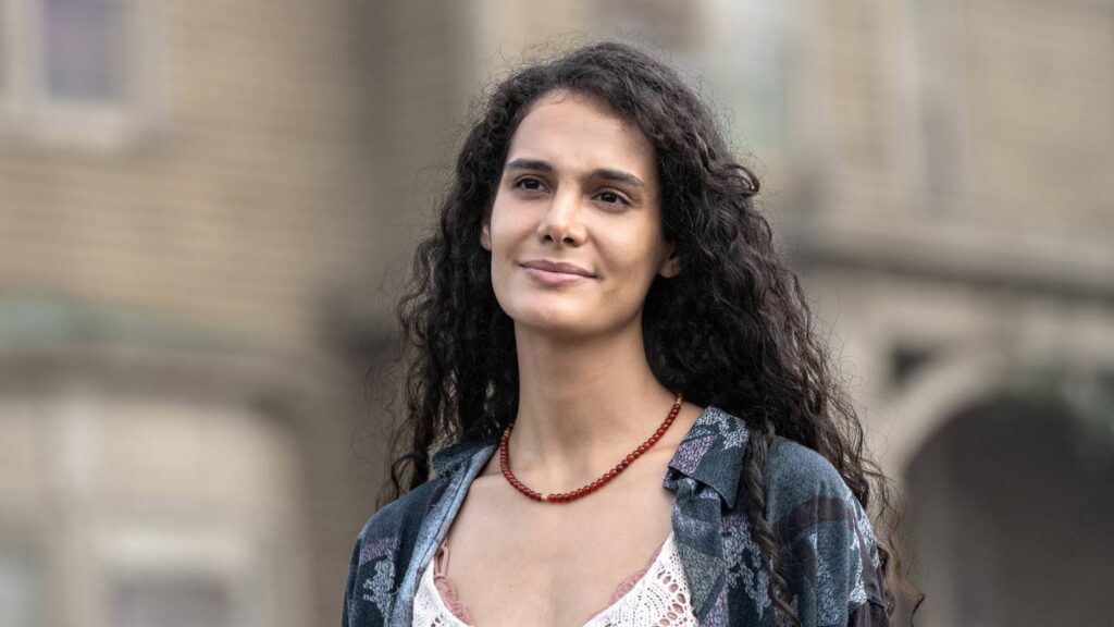 From Temporada 4 Final Explicado: La transformación de Fatima y el caos del Árbol de las Botellas