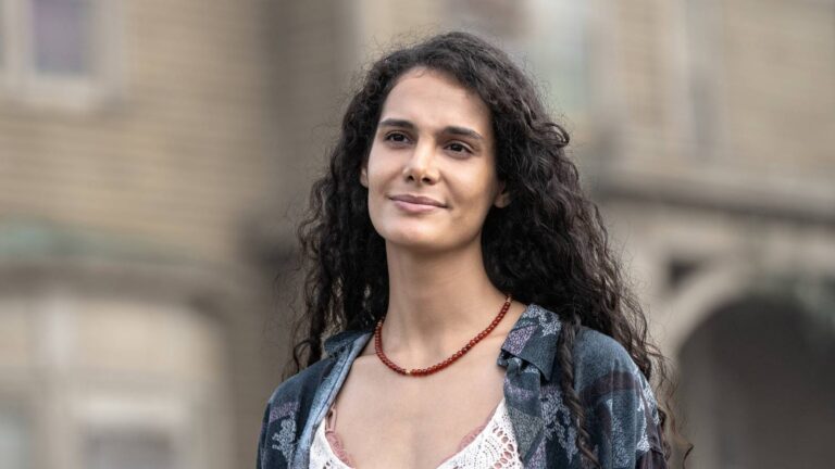 From Temporada 4 Final Explicado: La transformación de Fatima y el caos del Árbol de las Botellas