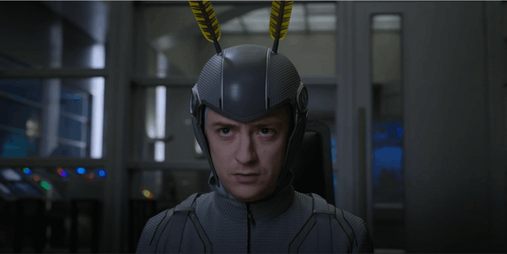 Final de The Tick Temporada 2 Explicado: ¿Quién está en la nave espacial? ¿Es Superian un fugitivo?